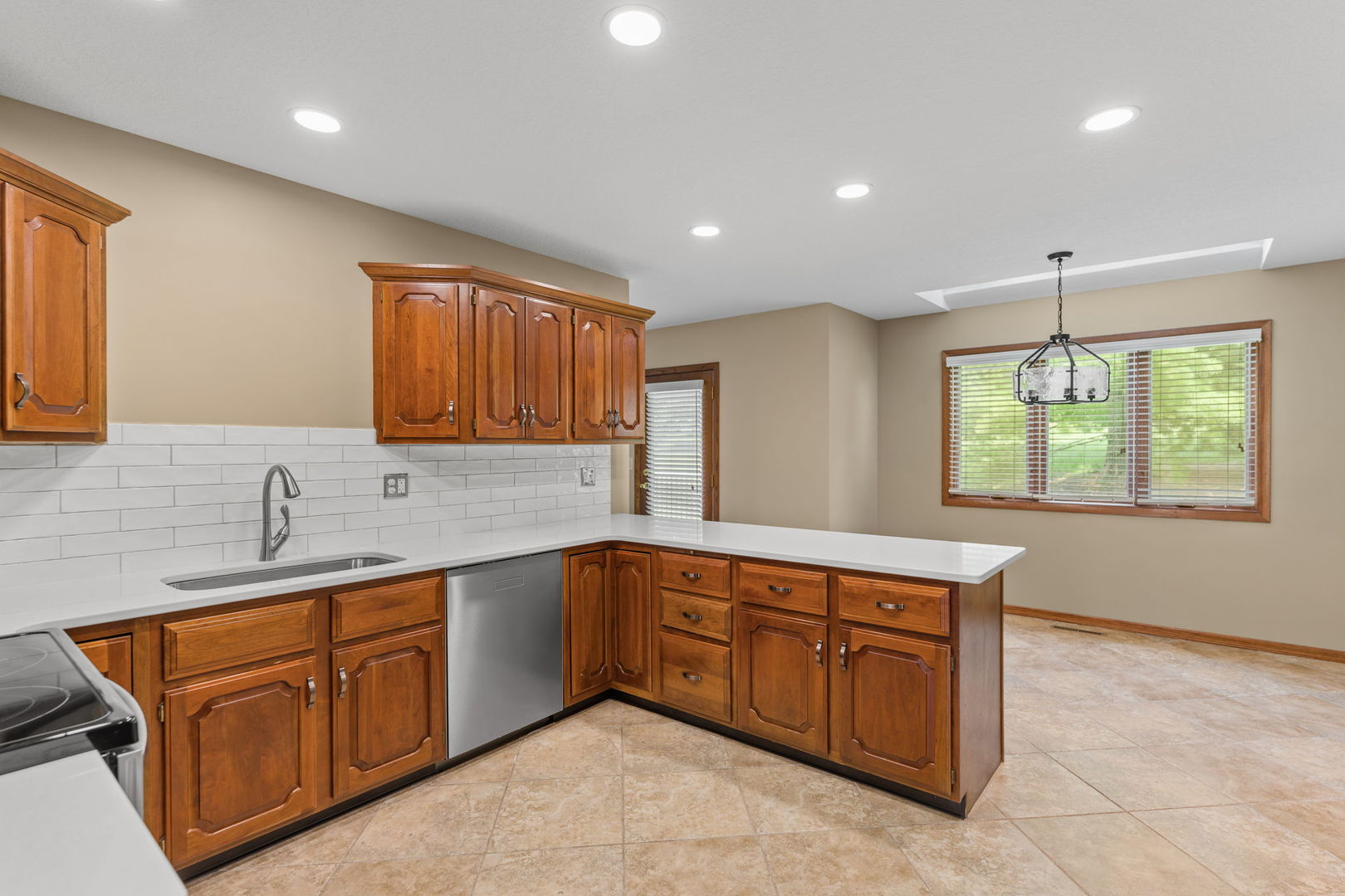 5018 Turnberry Lane Property Photo 13