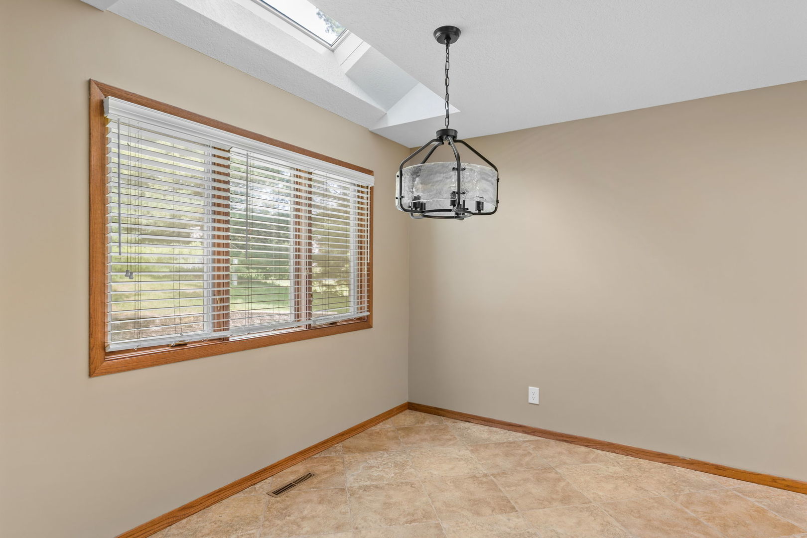 5018 Turnberry Lane Property Photo 17