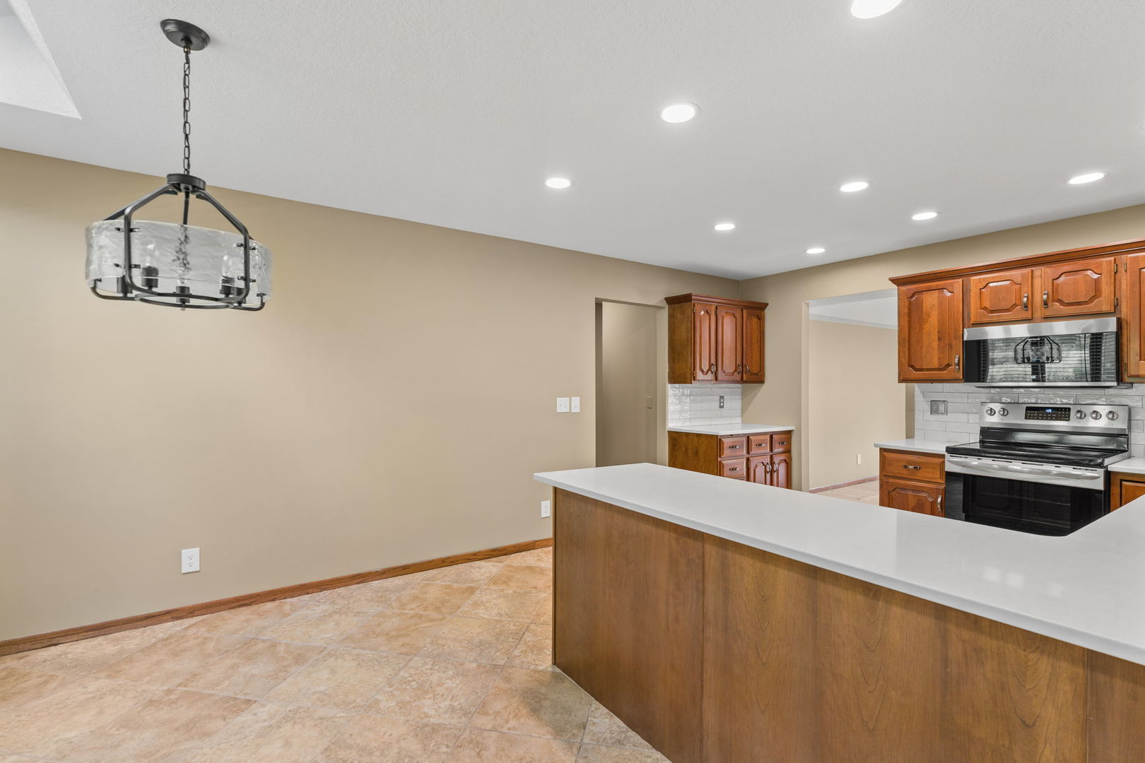 5018 Turnberry Lane Property Photo 18