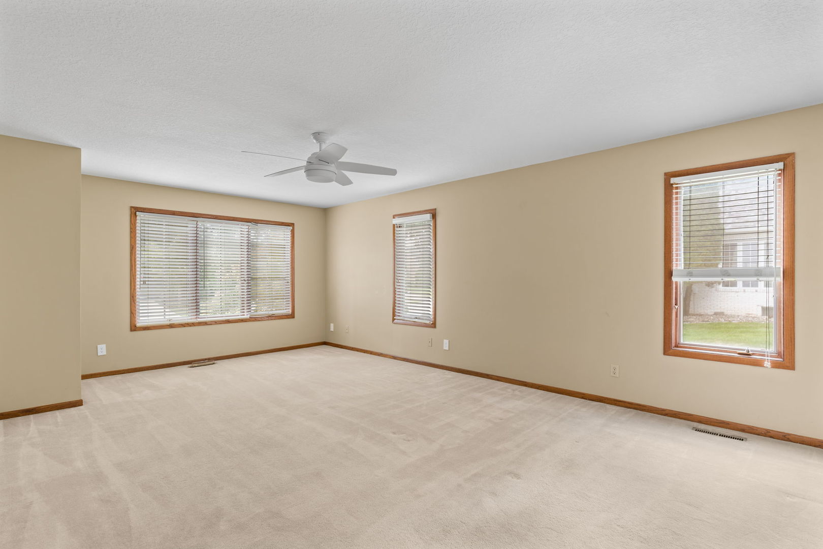 5018 Turnberry Lane Property Photo 26