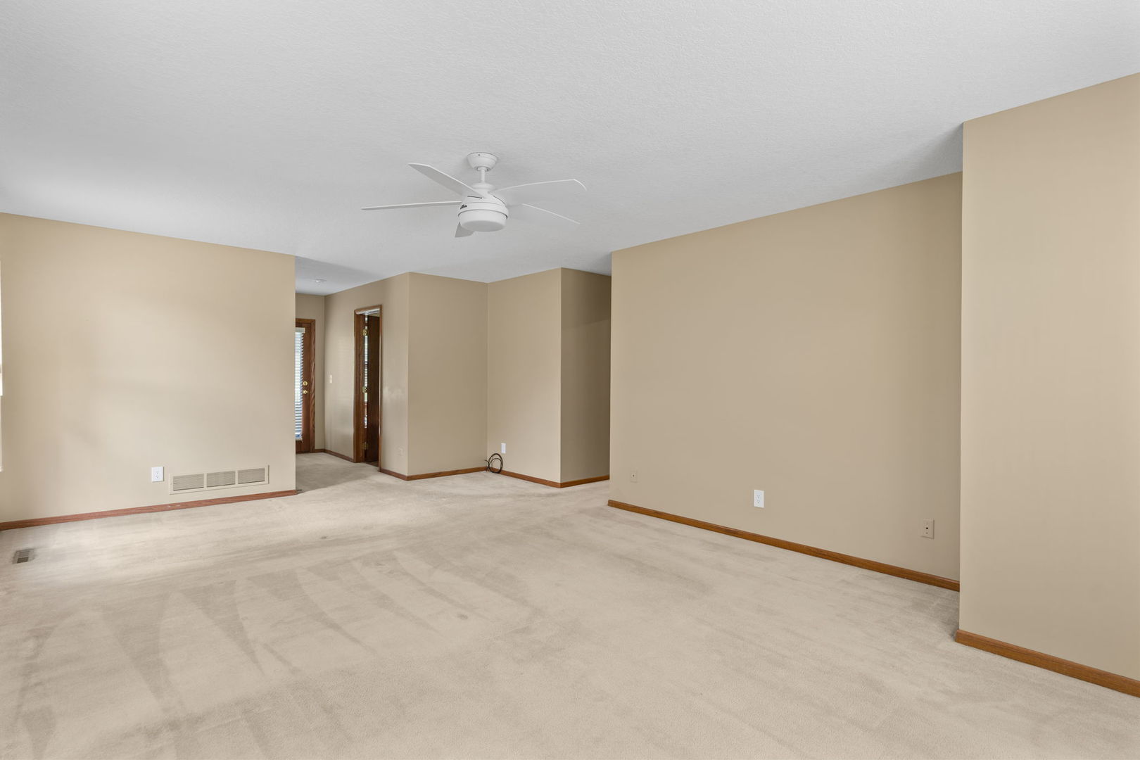 5018 Turnberry Lane Property Photo 27