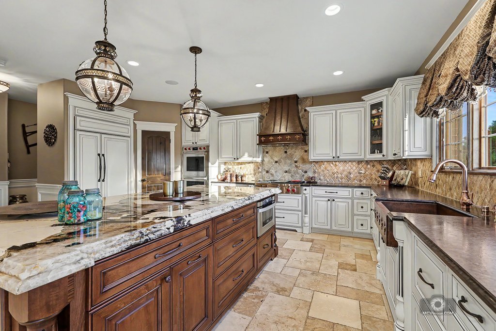 25536 S Charlevoix Drive Property Photo 18