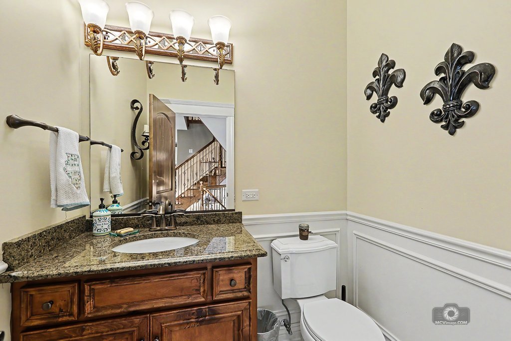 25536 S Charlevoix Drive Property Photo 22