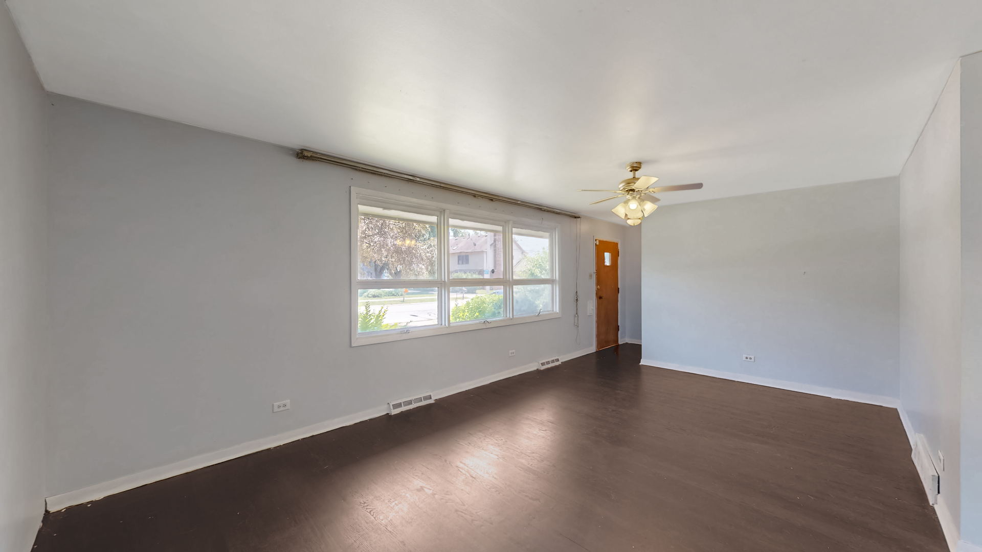 9224 Melvina Avenue Property Photo 6