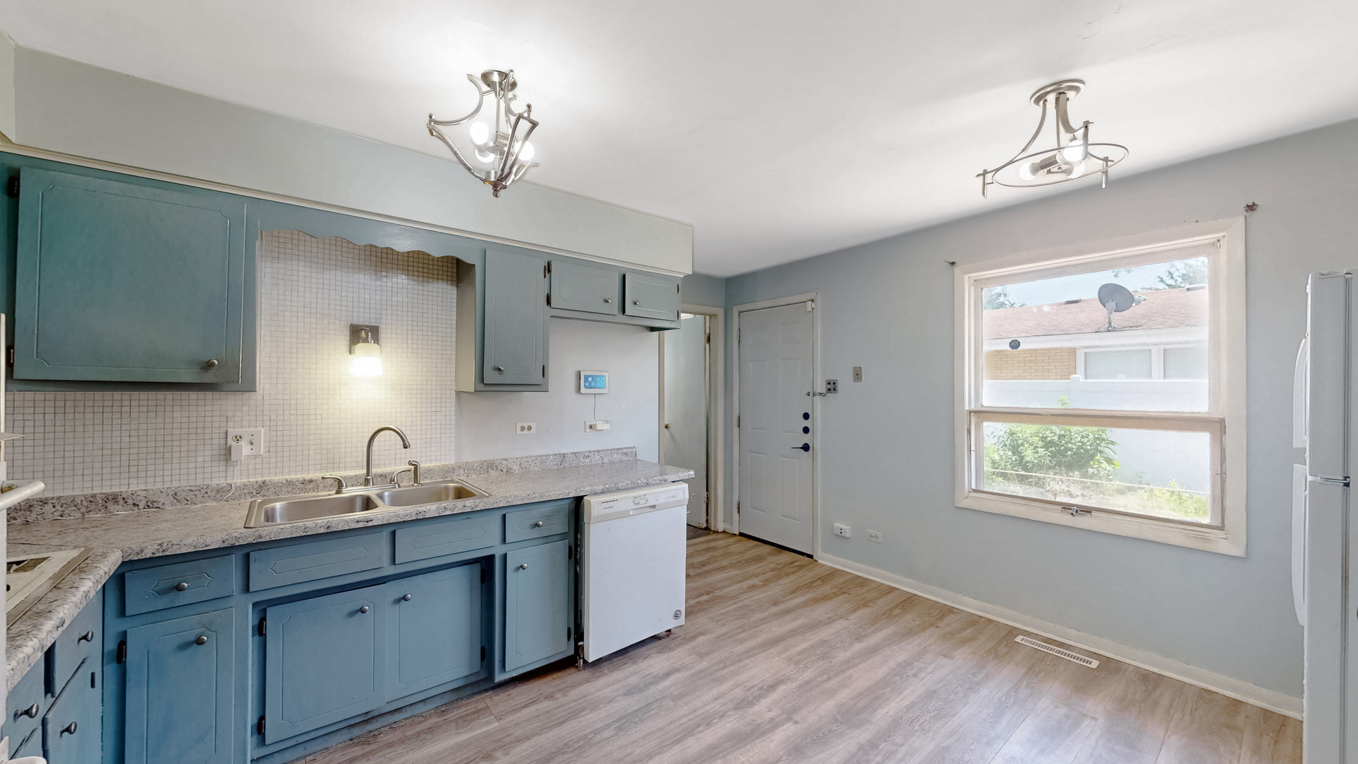 9224 Melvina Avenue Property Photo 8