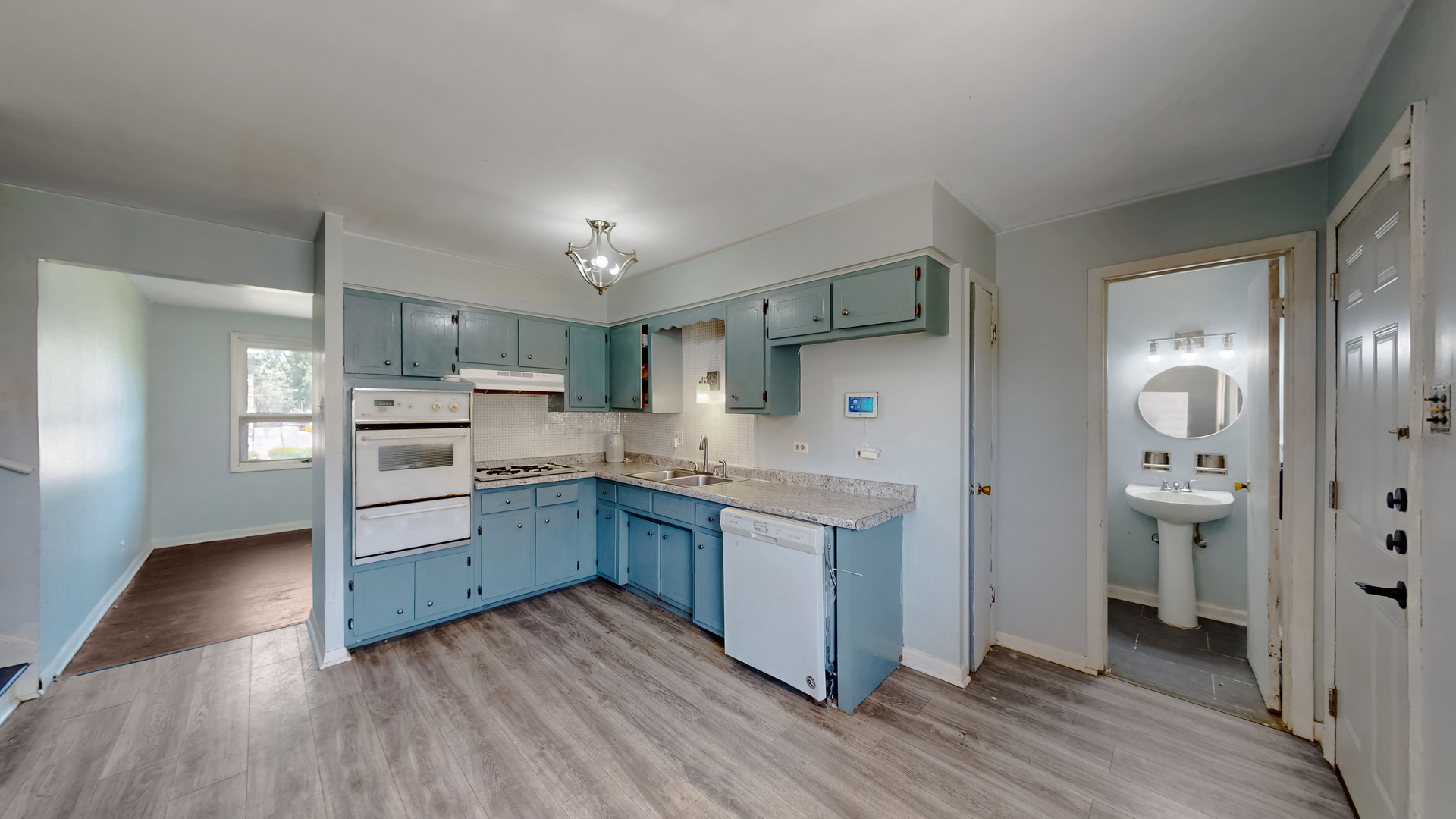 9224 Melvina Avenue Property Photo 9