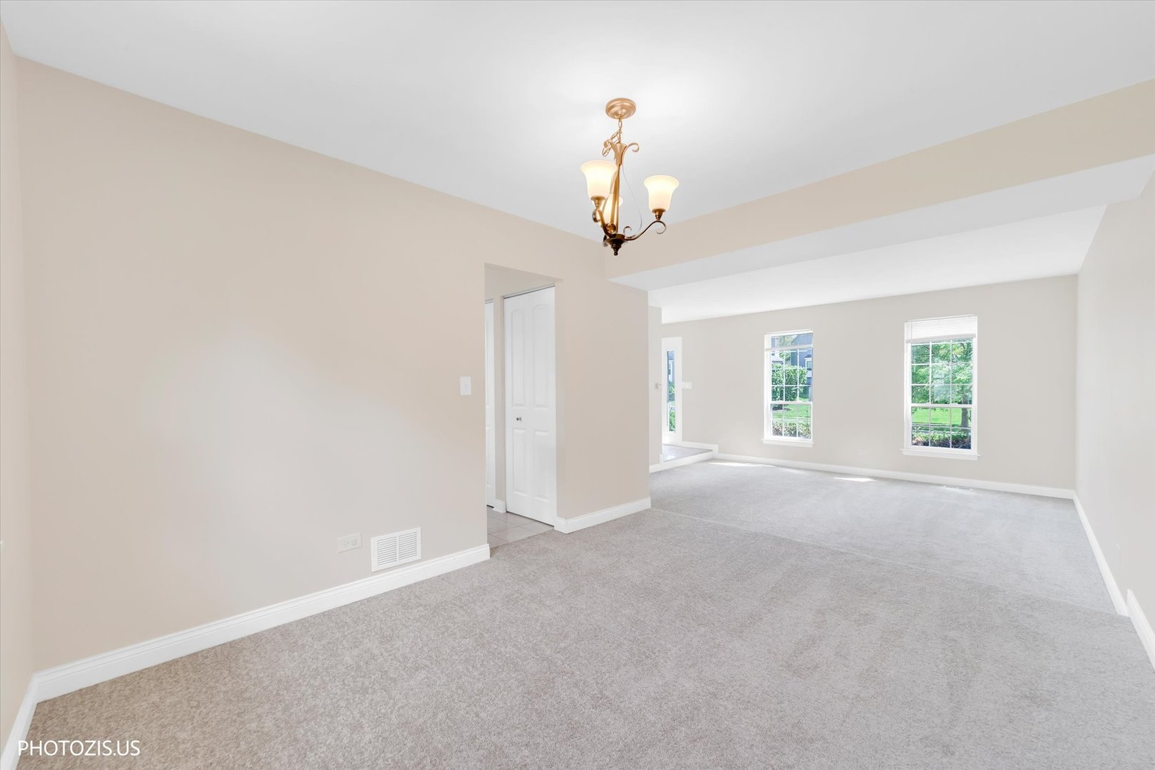 1906 Armwood Lane Property Photo 6