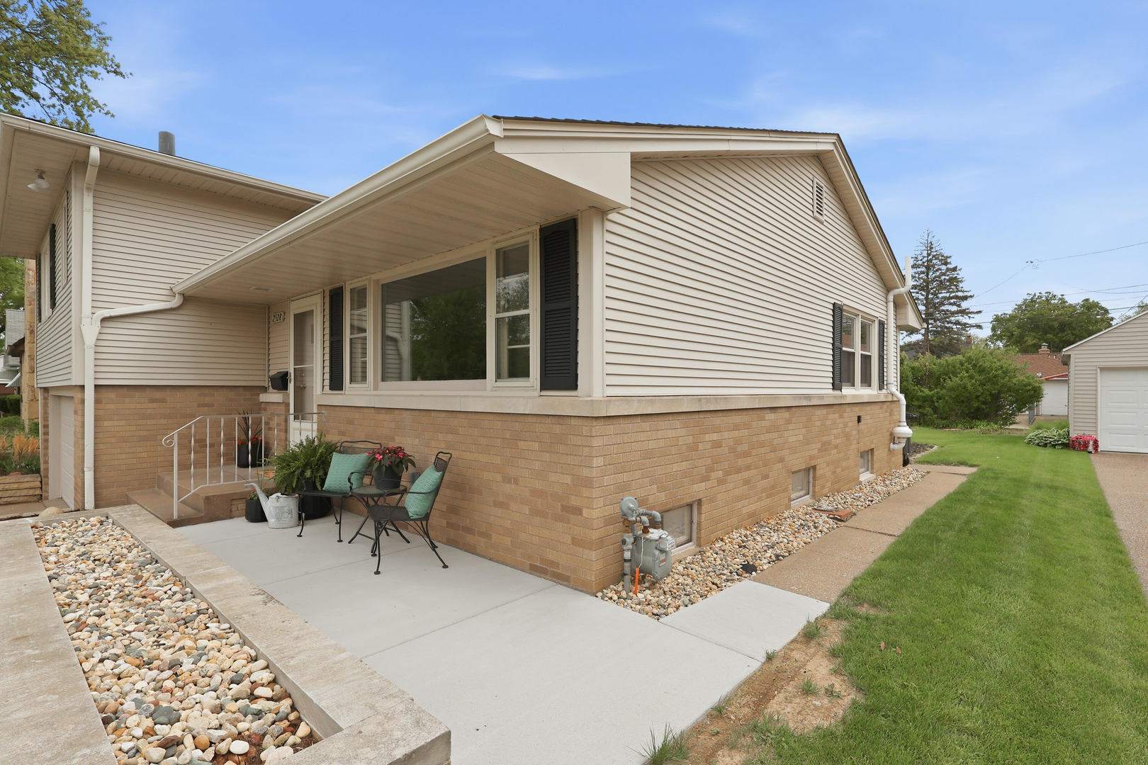 2528 28th Street Property Photo 4