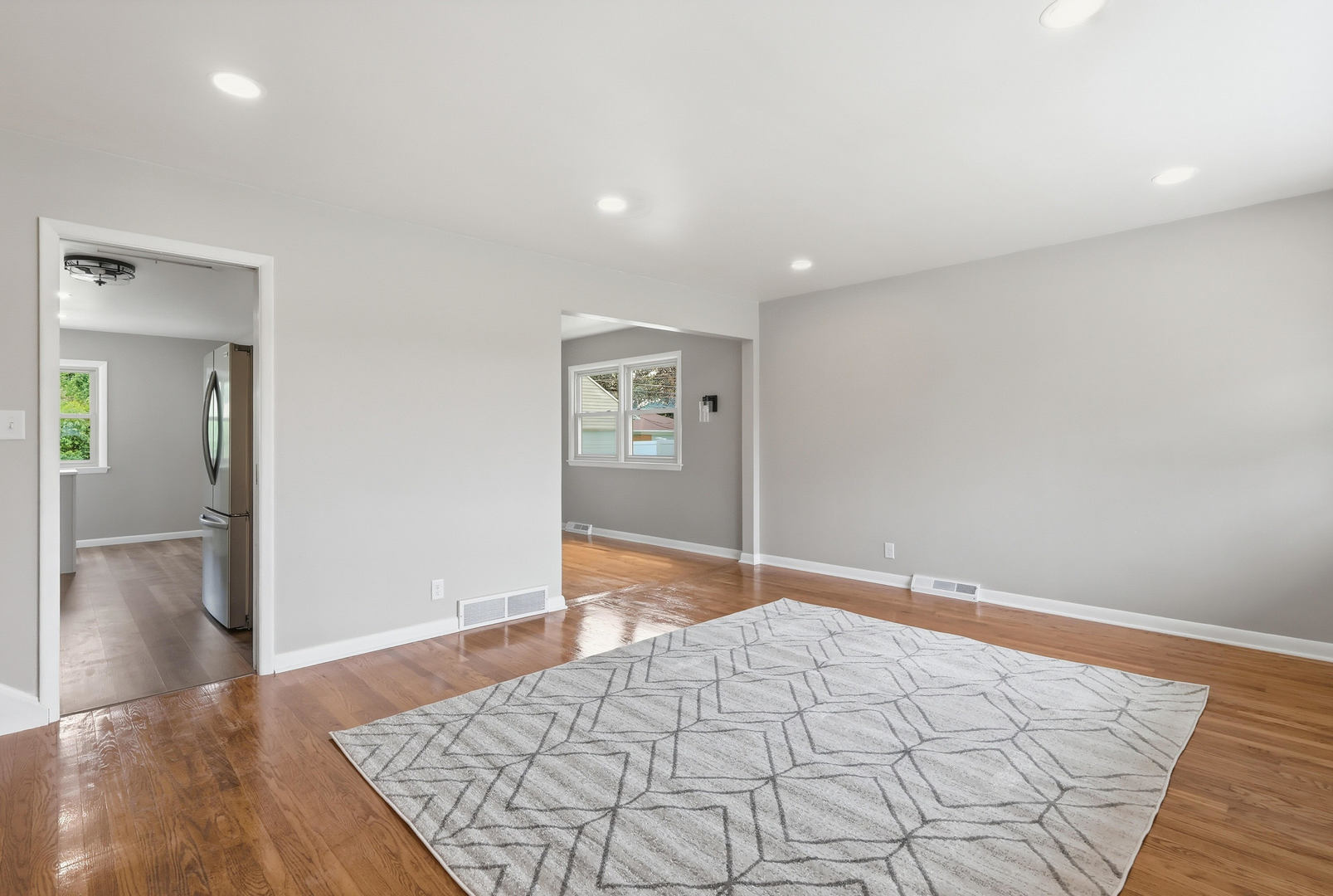 2528 28th Street Property Photo 7
