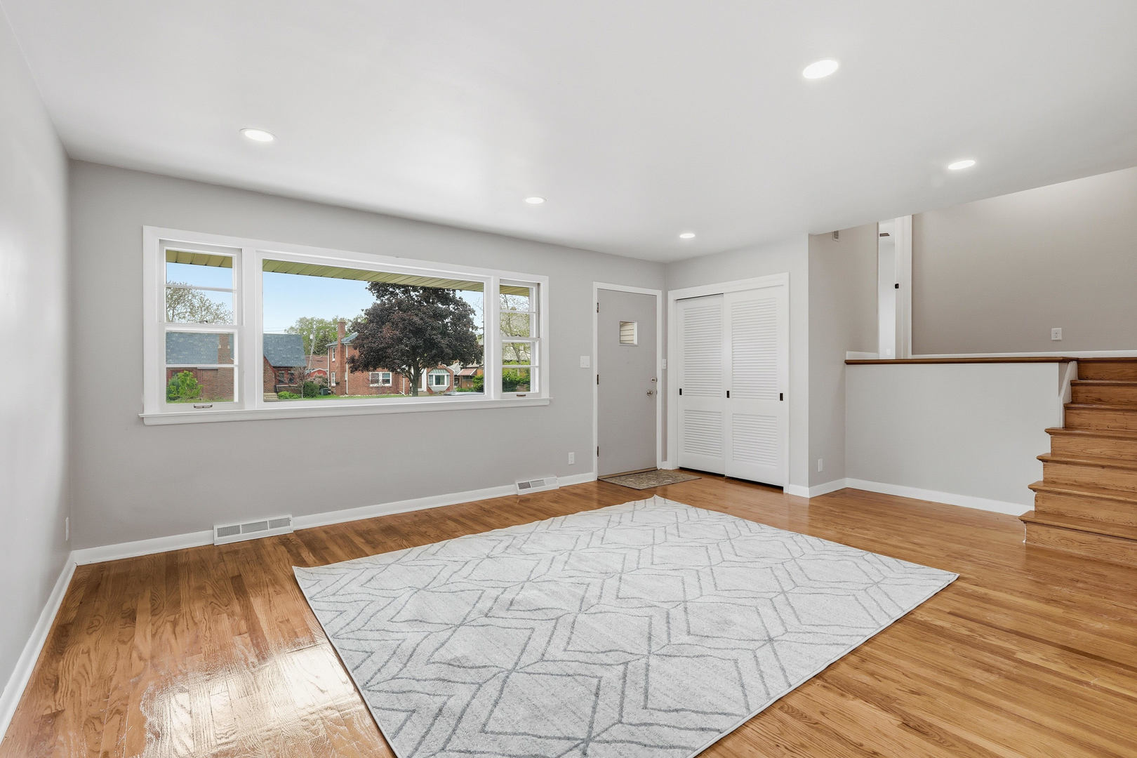 2528 28th Street Property Photo 9