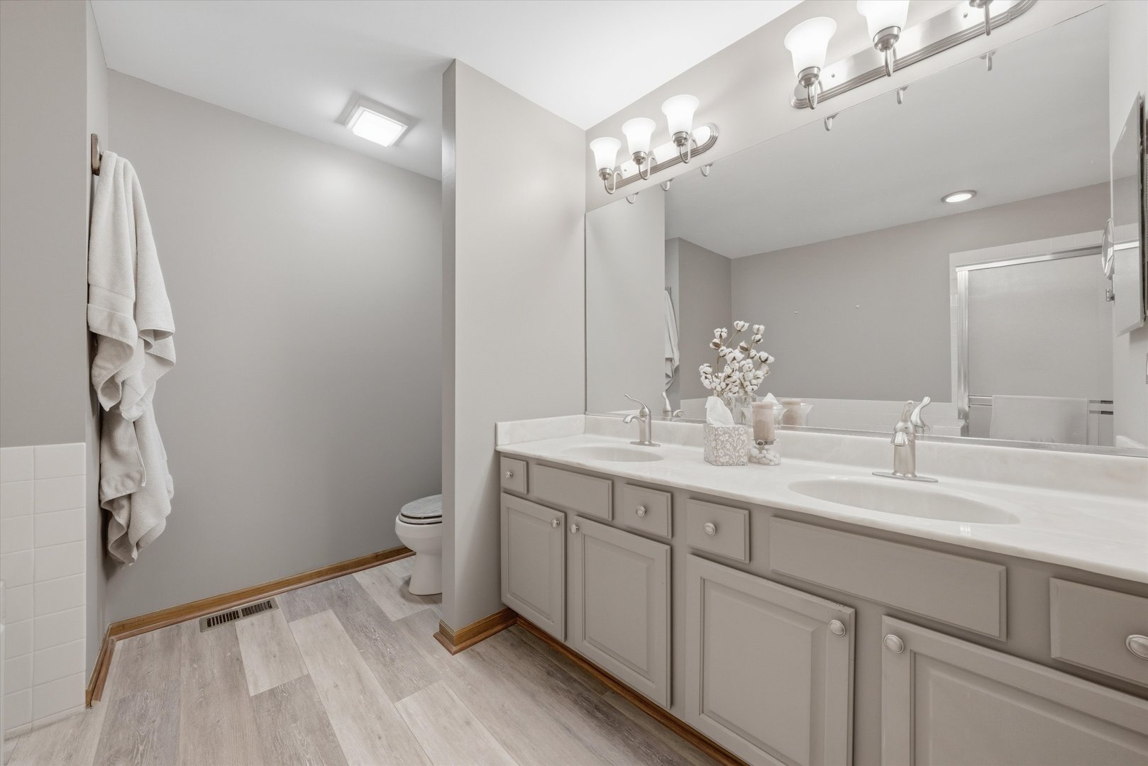 7770 Bristol Park Drive Property Photo 24