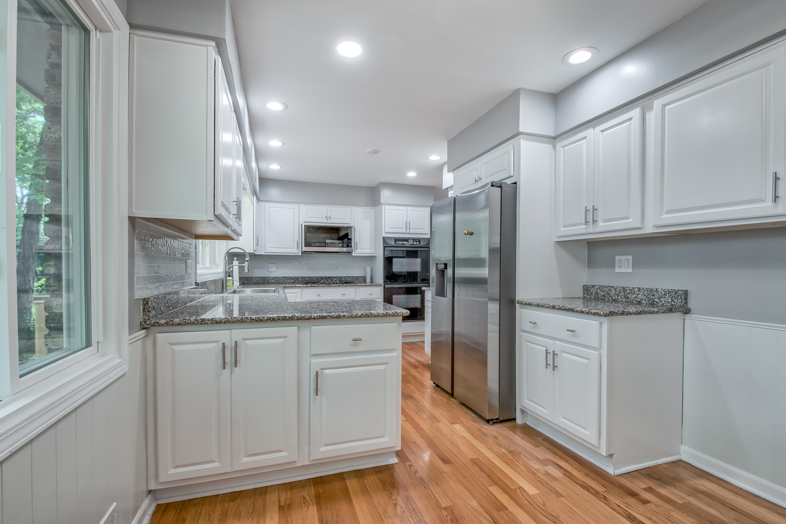 104 E Louis Avenue Property Photo 3