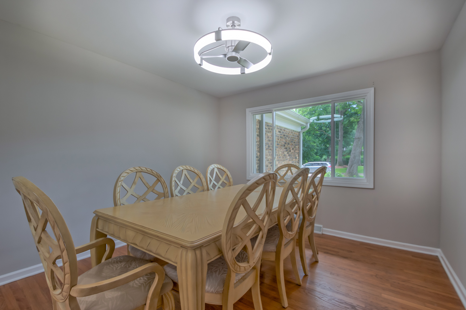 104 E Louis Avenue Property Photo 7