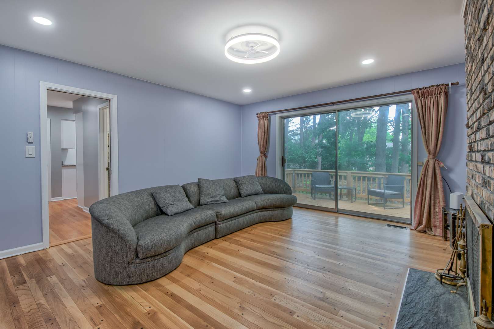 104 E Louis Avenue Property Photo 9