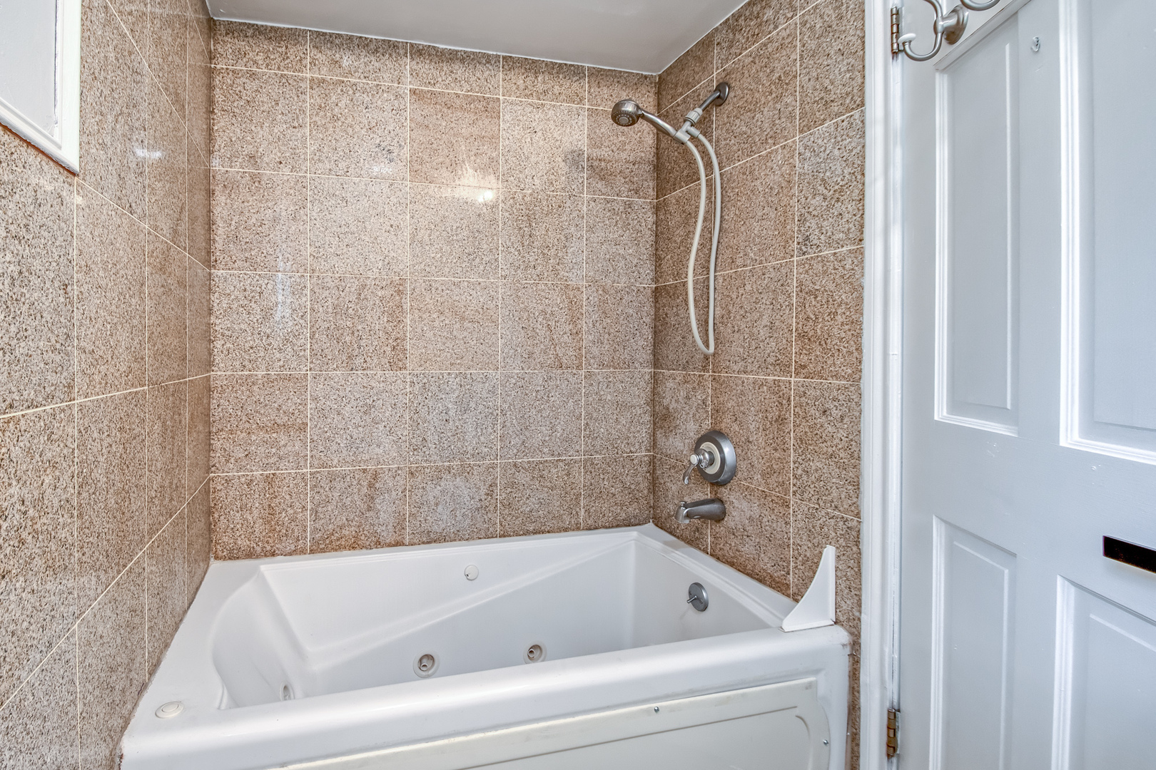 104 E Louis Avenue Property Photo 15