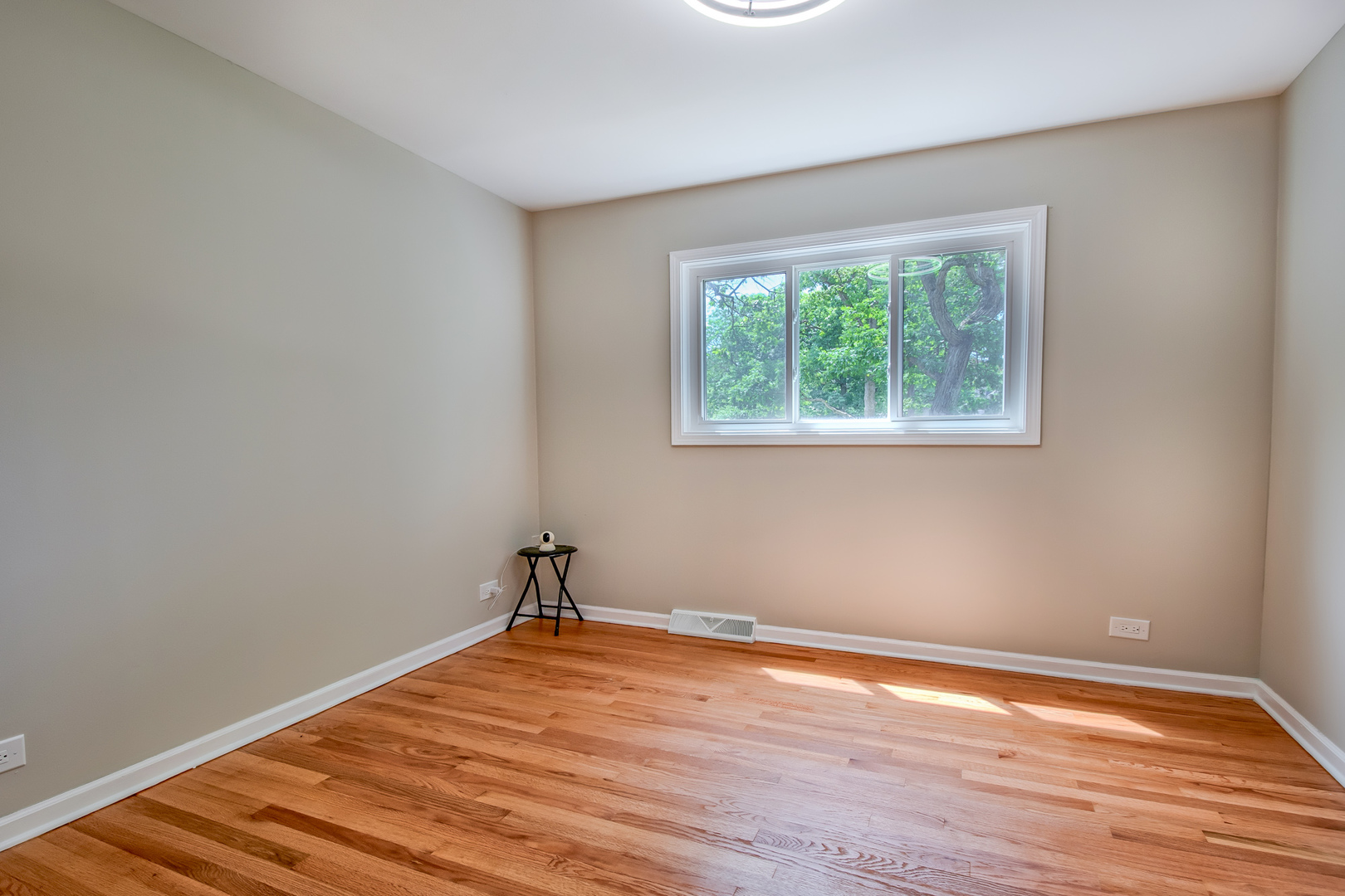 104 E Louis Avenue Property Photo 16