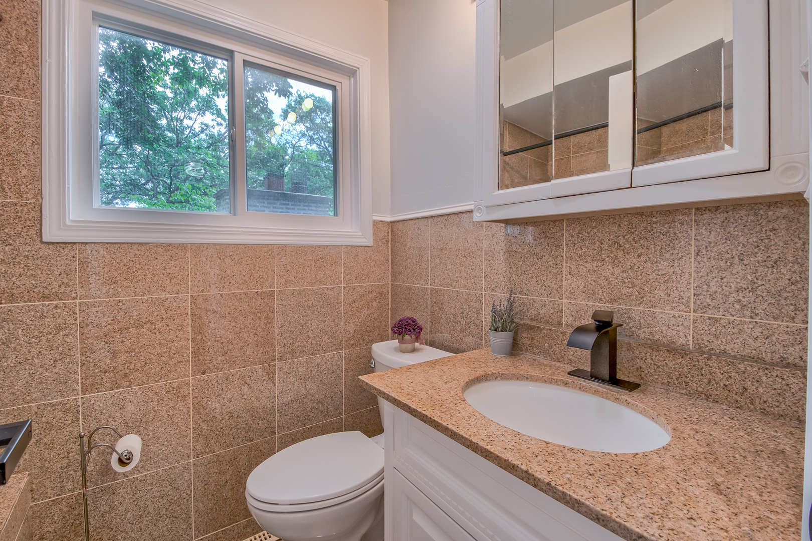 104 E Louis Avenue Property Photo 17