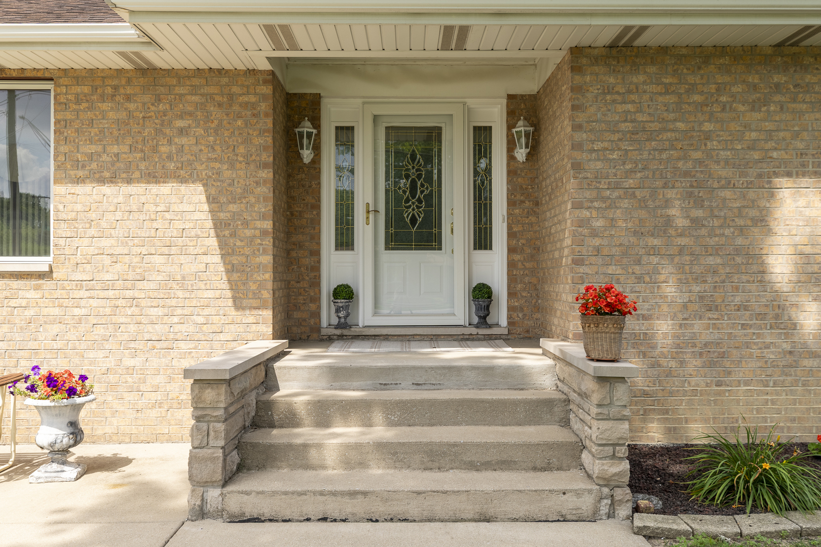 18622 Burnham Avenue Property Photo 3