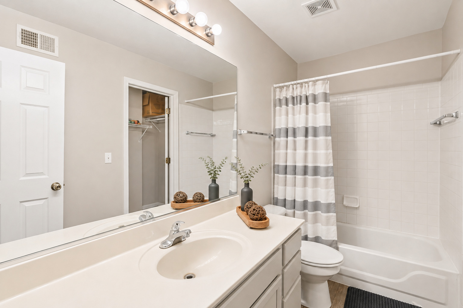 21242 W Edison Lane Property Photo 15