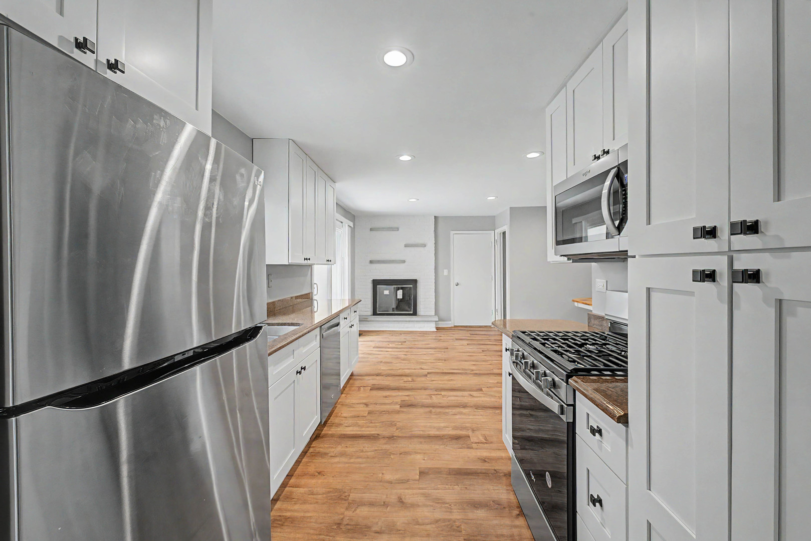 1704 S Highland Avenue Property Photo 7