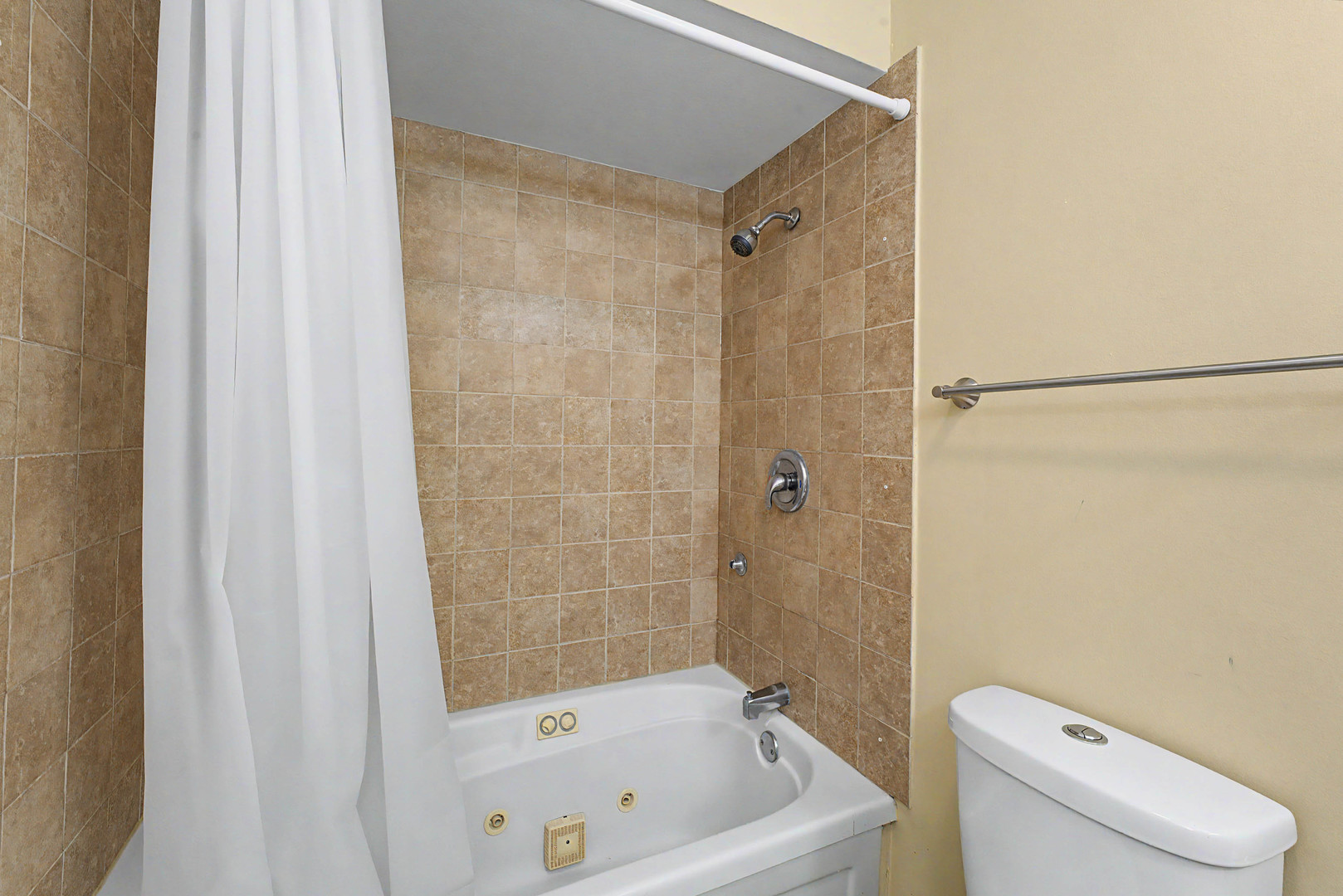 1704 S Highland Avenue Property Photo 16