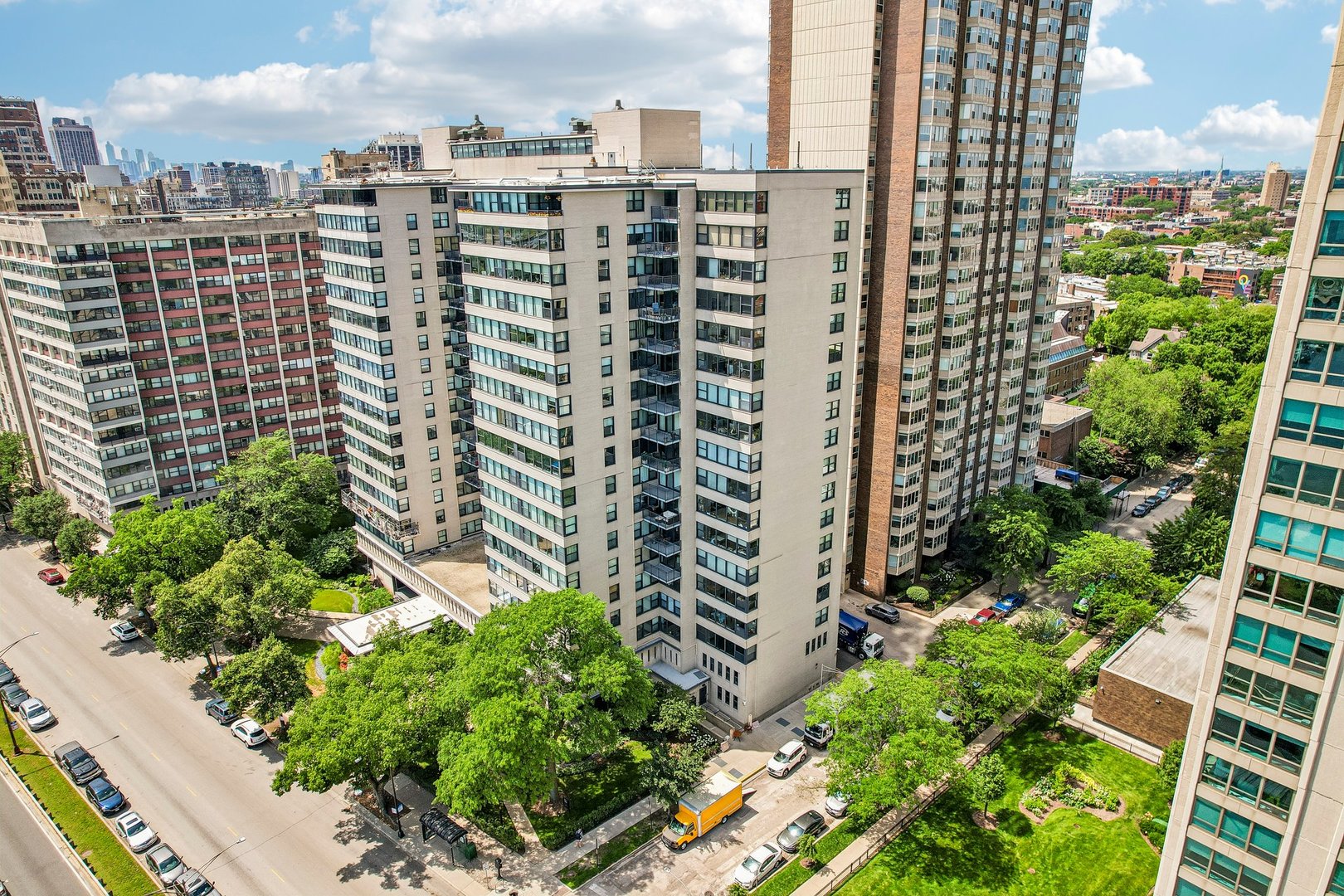 3440 N Lake Shore Drive 12b Property Photo 1