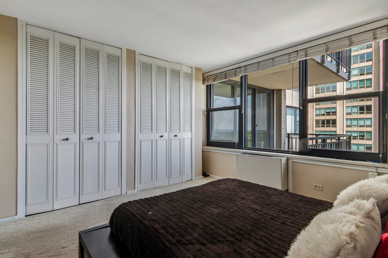 3440 N Lake Shore Drive 12b Property Photo 19