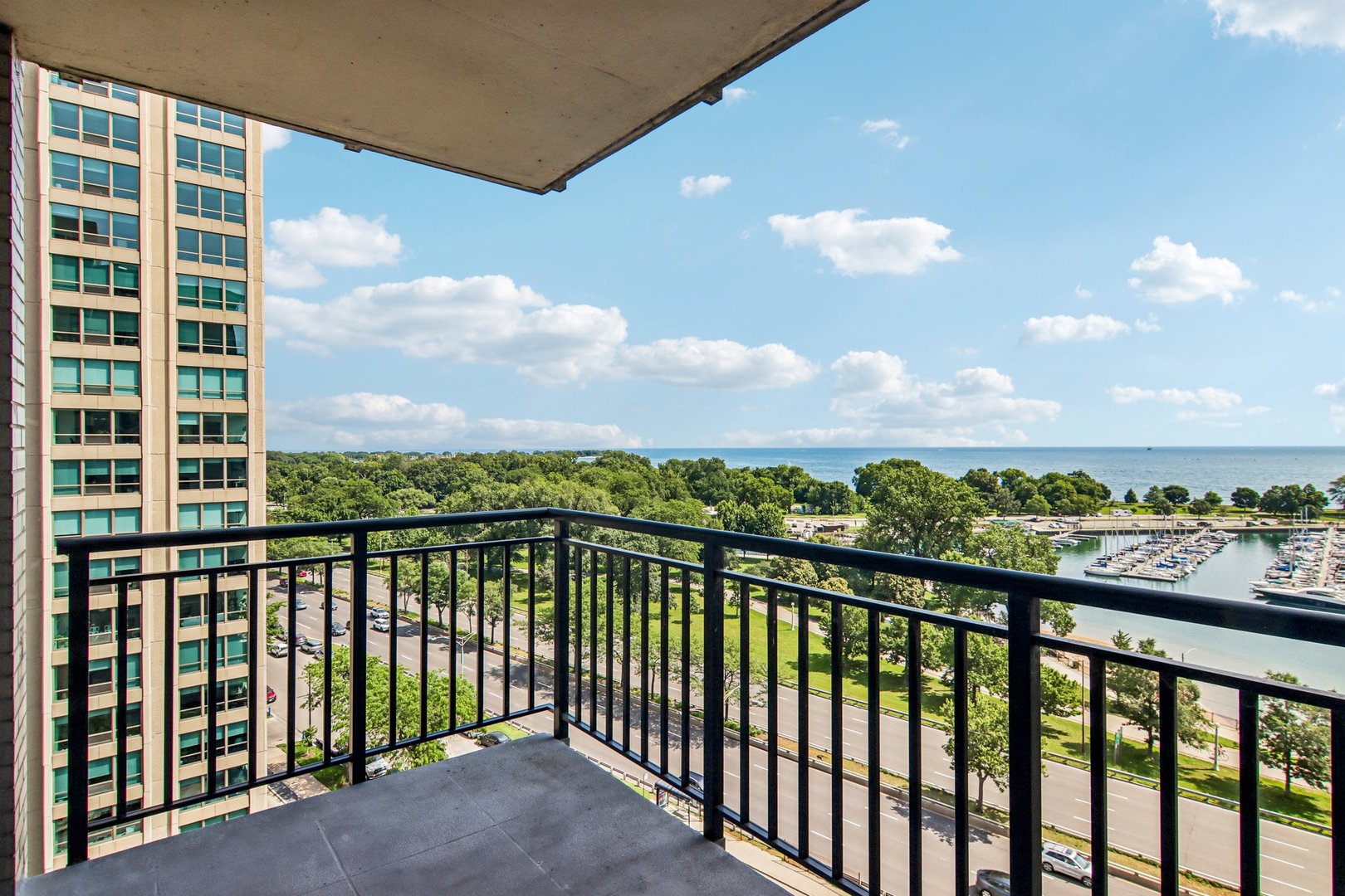 3440 N Lake Shore Drive 12b Property Photo 21