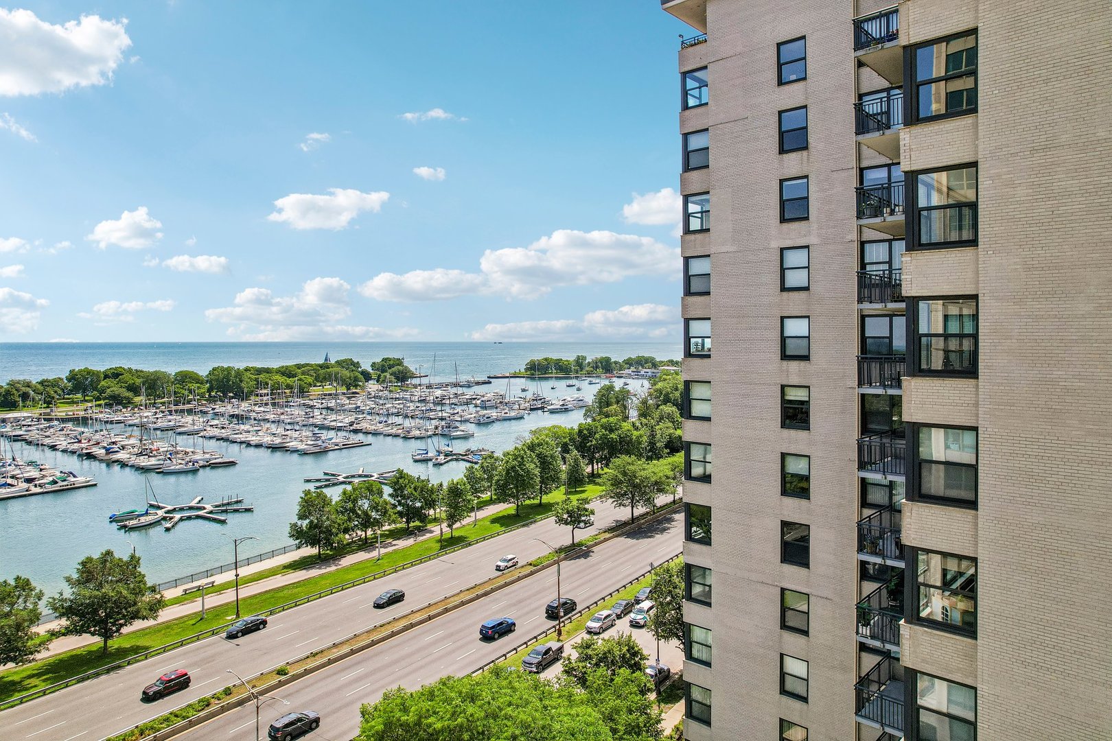 3440 N Lake Shore Drive 12b Property Photo 25