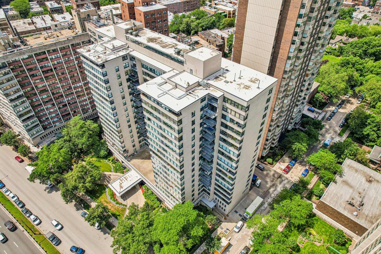 3440 N Lake Shore Drive 12b Property Photo 31