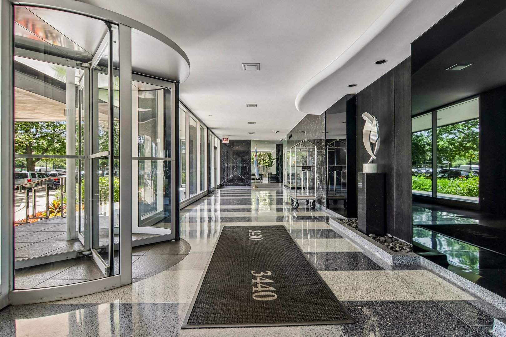 3440 N Lake Shore Drive 12b Property Photo 41