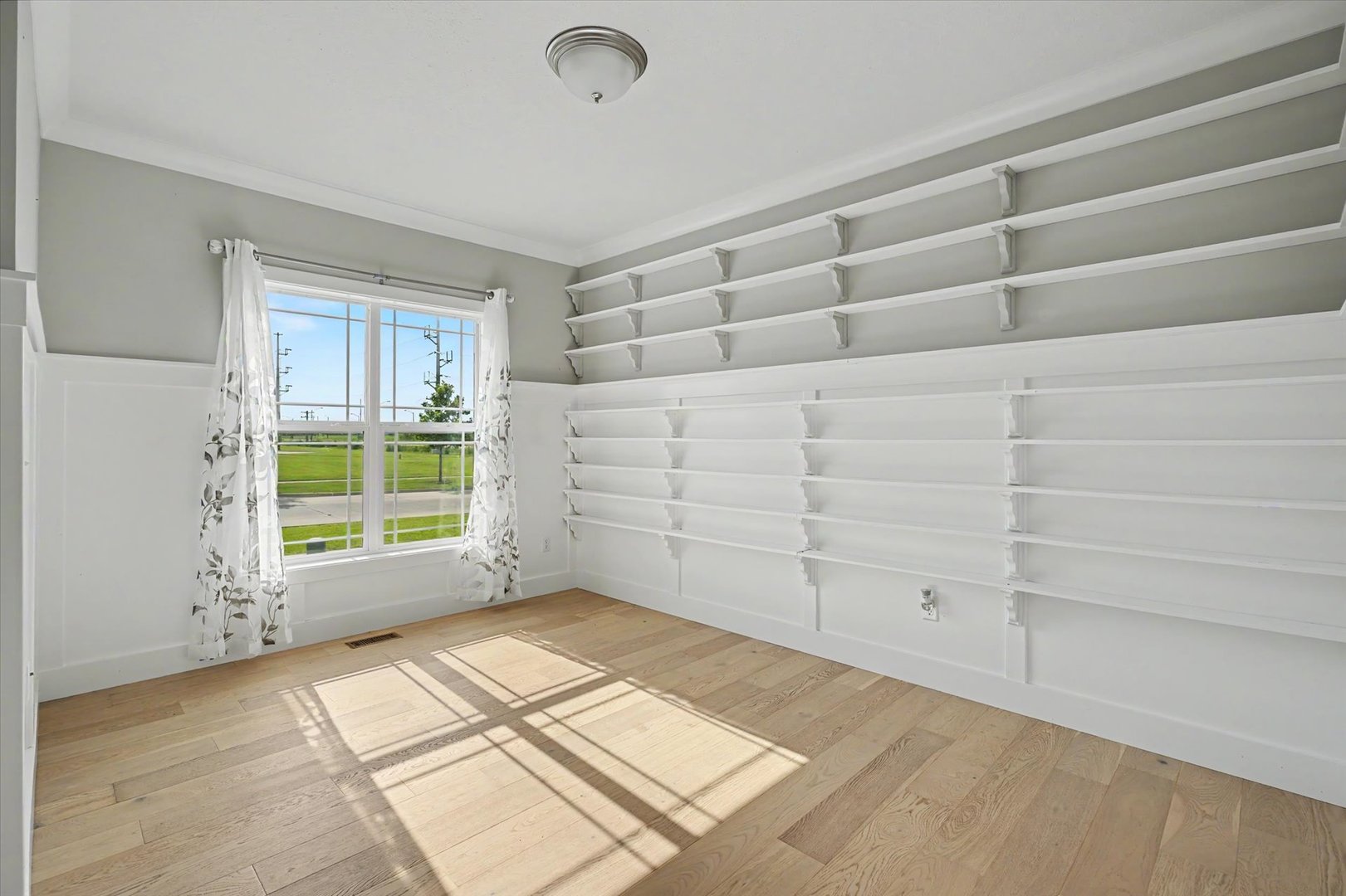 3606 Freedom Boulevard Property Photo 11