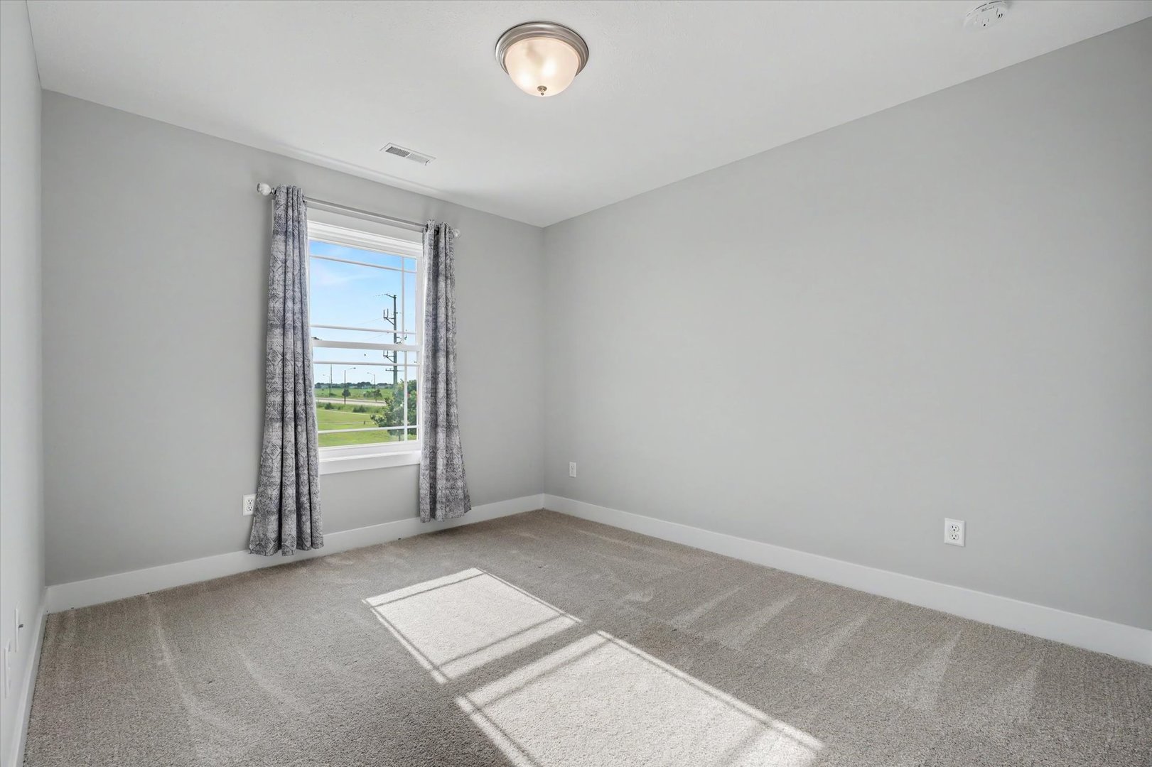 3606 Freedom Boulevard Property Photo 21