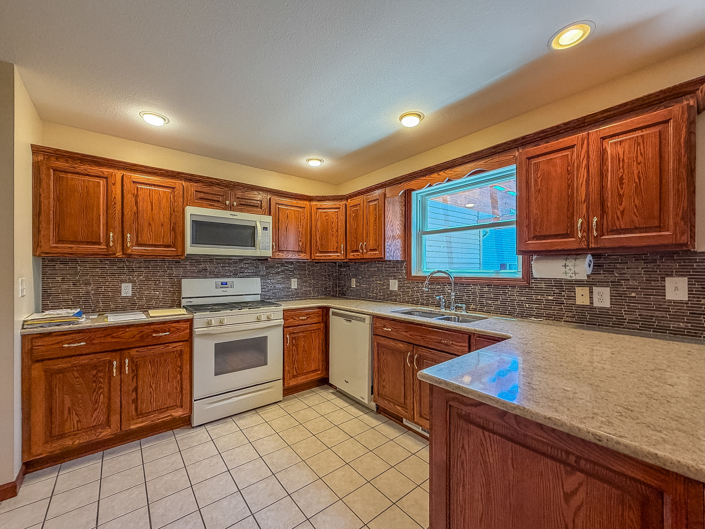 17 Lafayette Meadow Property Photo 10