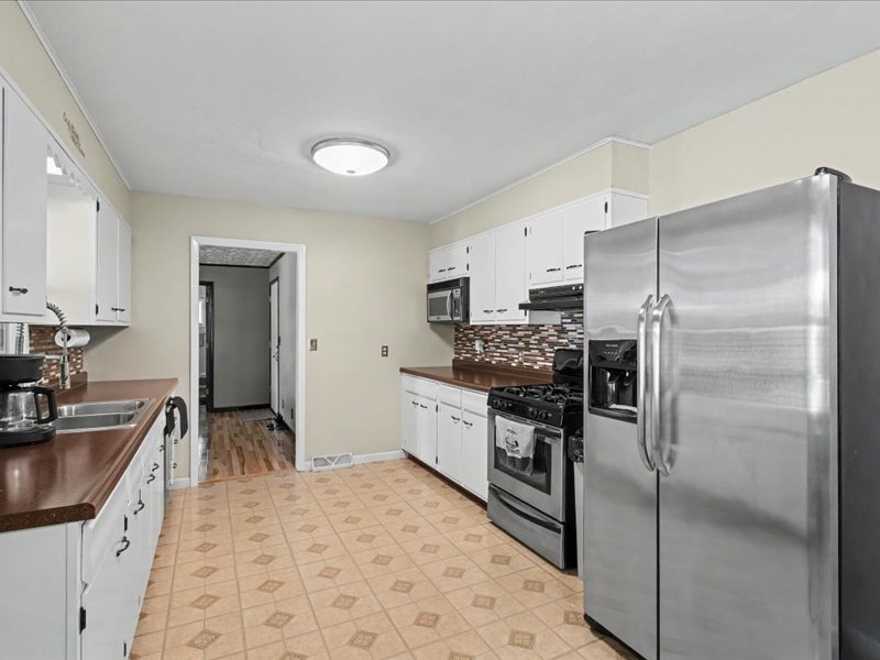 106 Bruce Street Property Photo 8