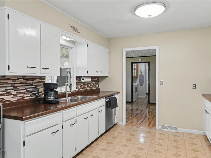 106 Bruce Street Property Photo 10