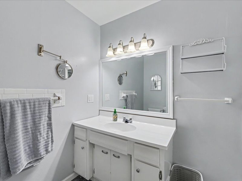 106 Bruce Street Property Photo 23