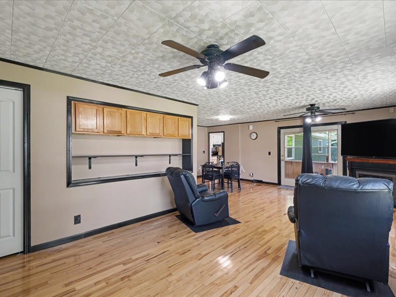 106 Bruce Street Property Photo 31