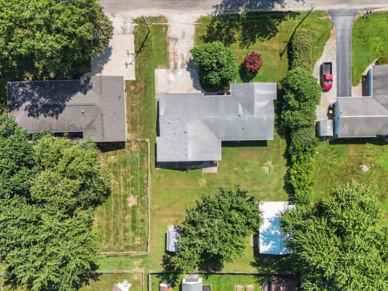 106 Bruce Street Property Photo 41