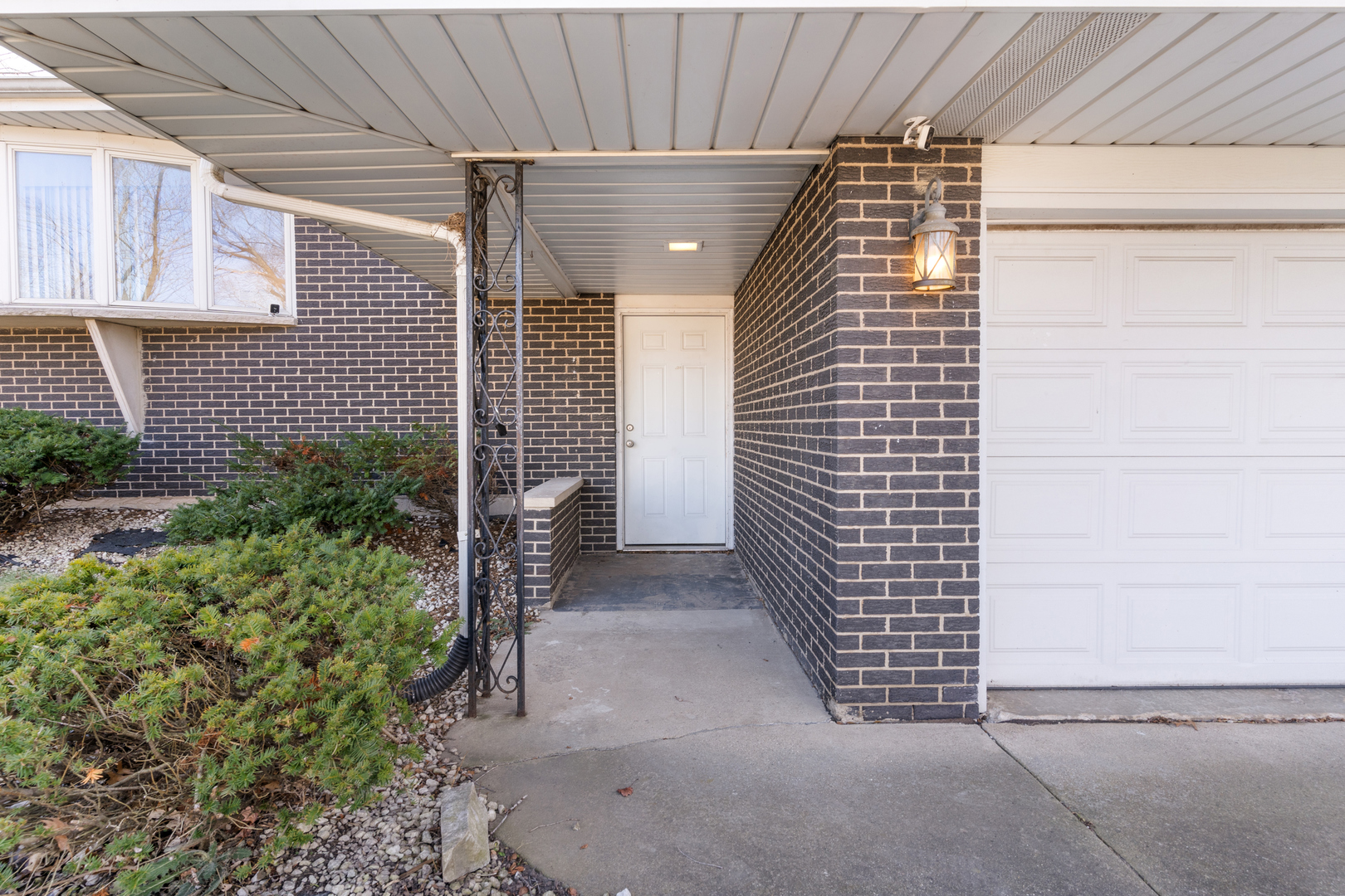 2859 190th Place Property Photo 3