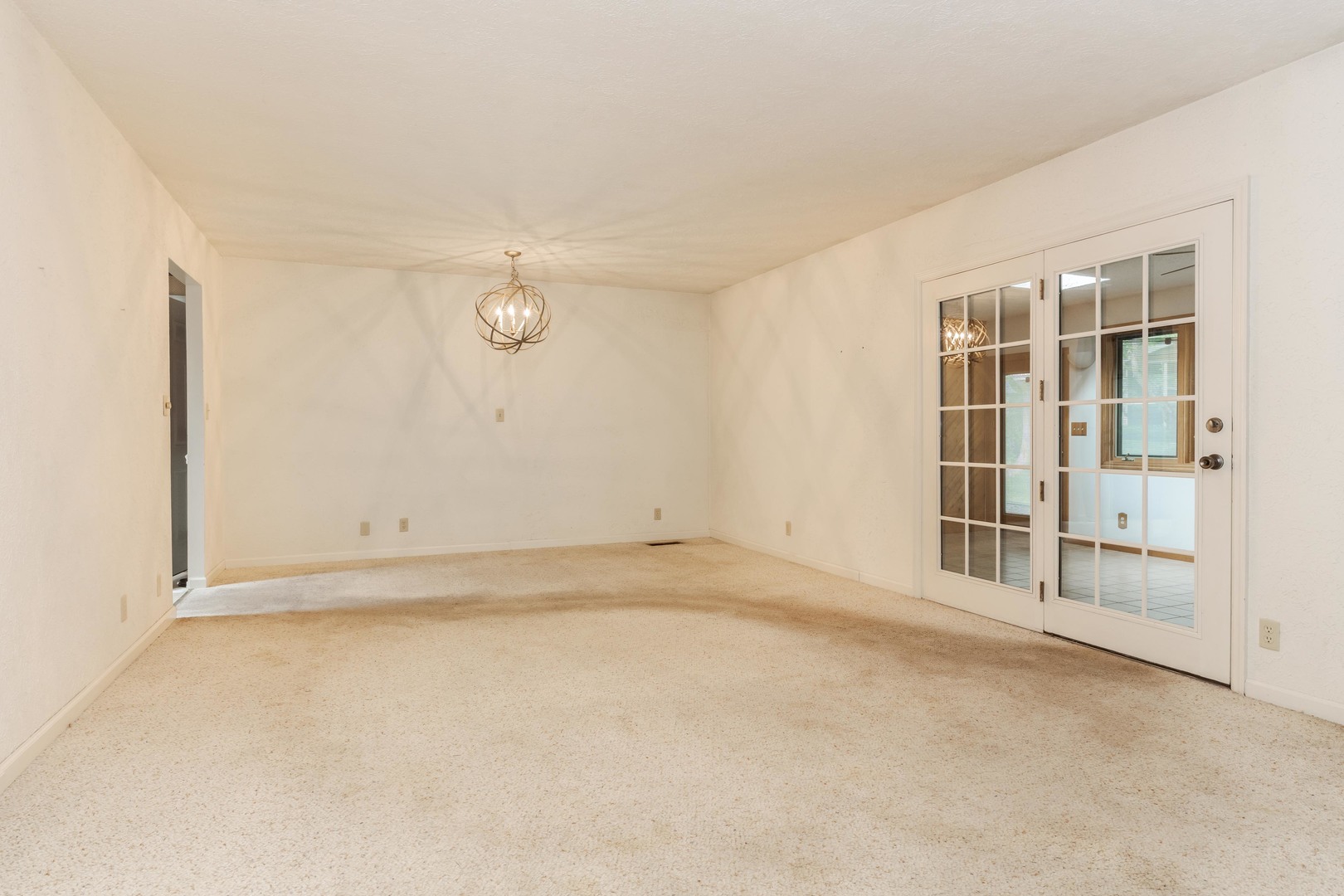 4982 Camelback Road Property Photo 8