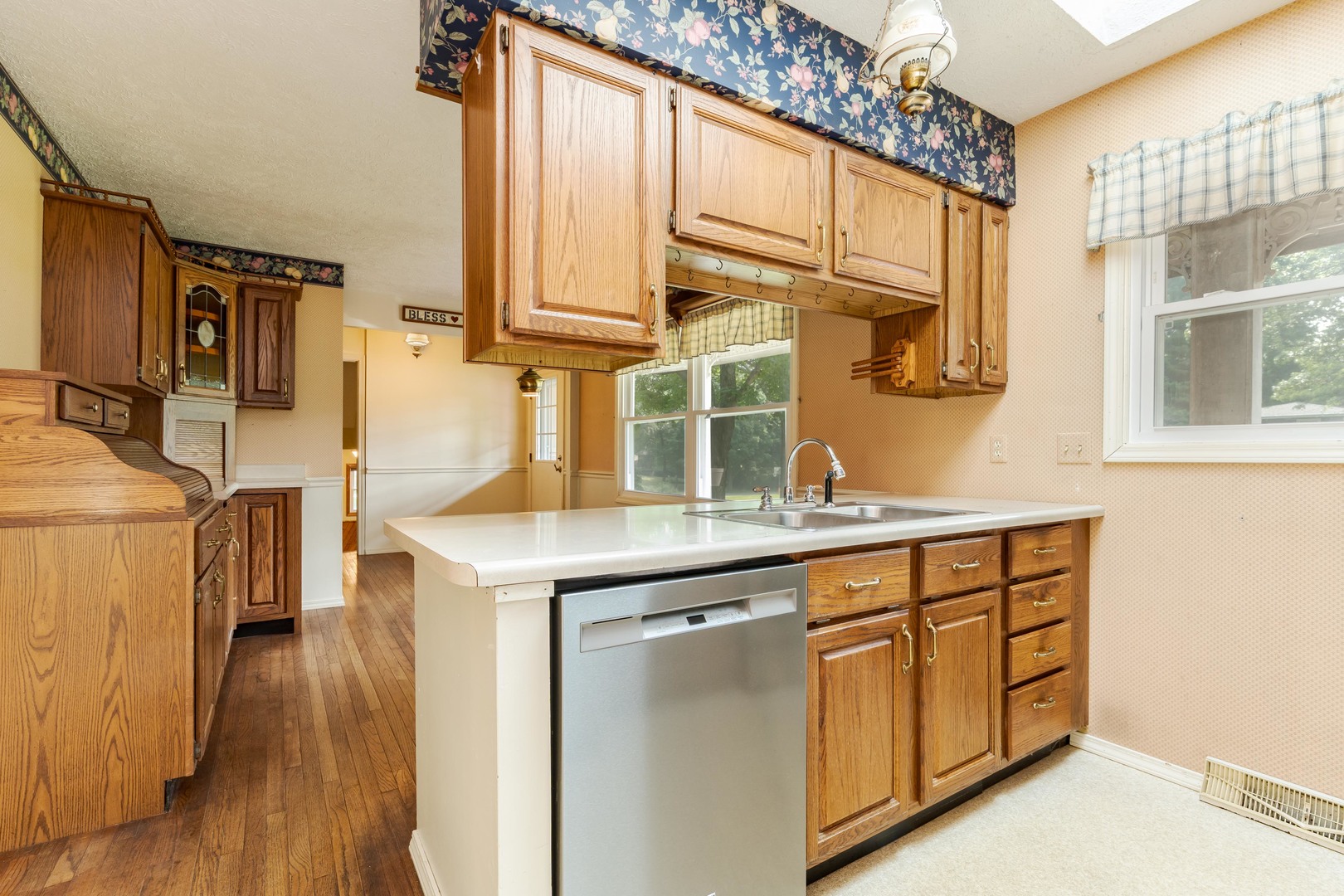 4982 Camelback Road Property Photo 12
