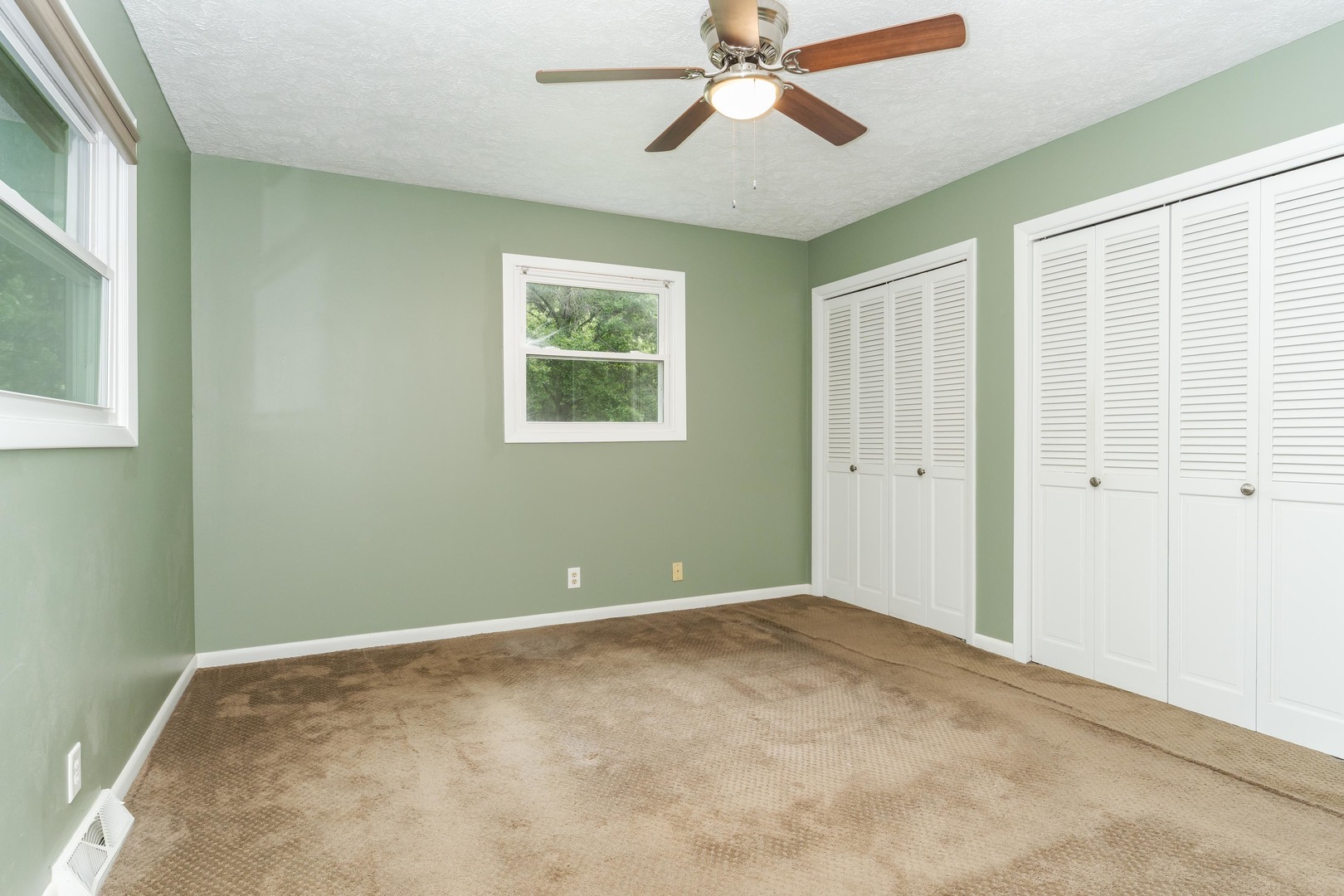 4982 Camelback Road Property Photo 32