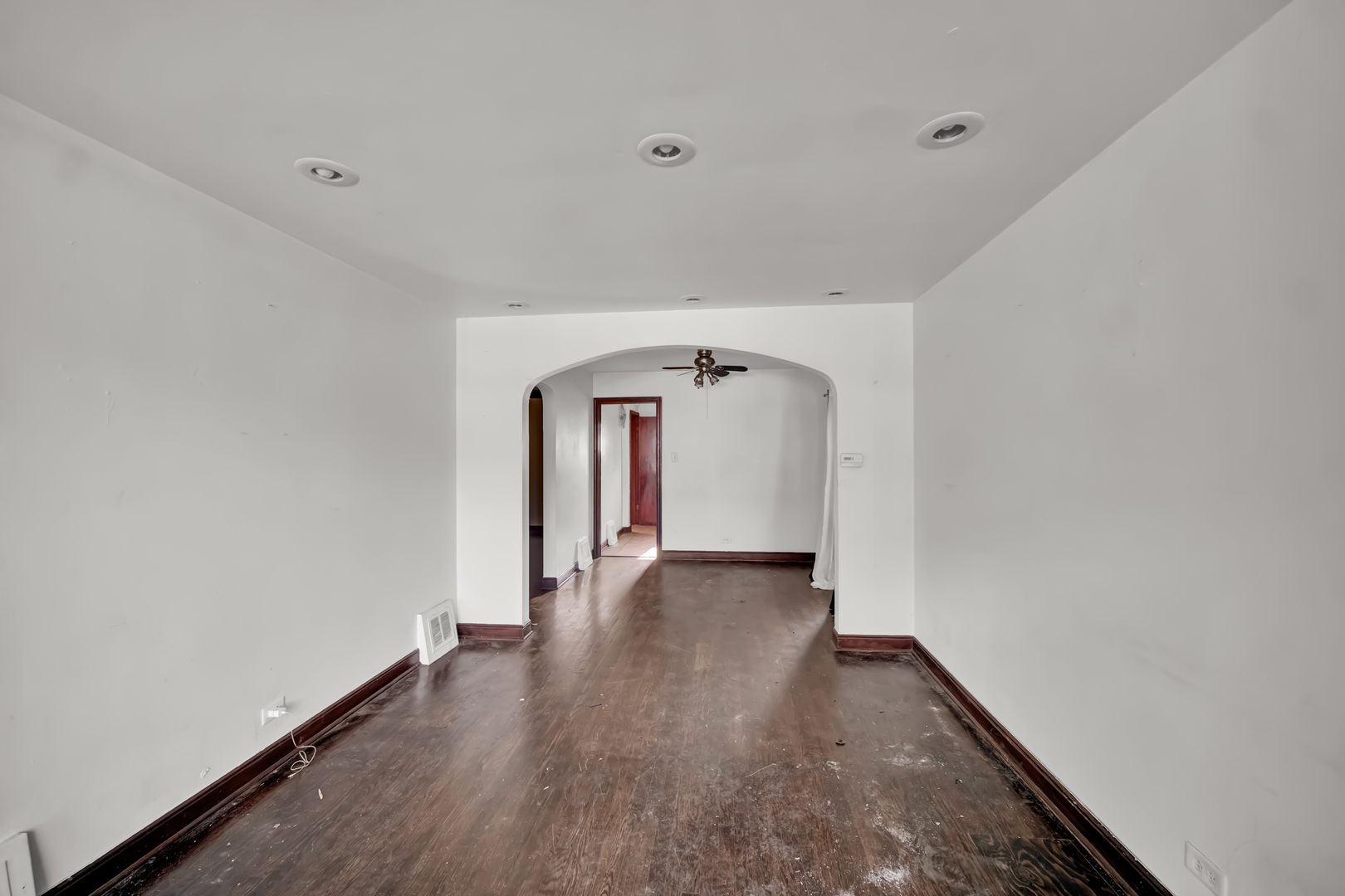 14424 S Lowe Avenue Property Photo 3