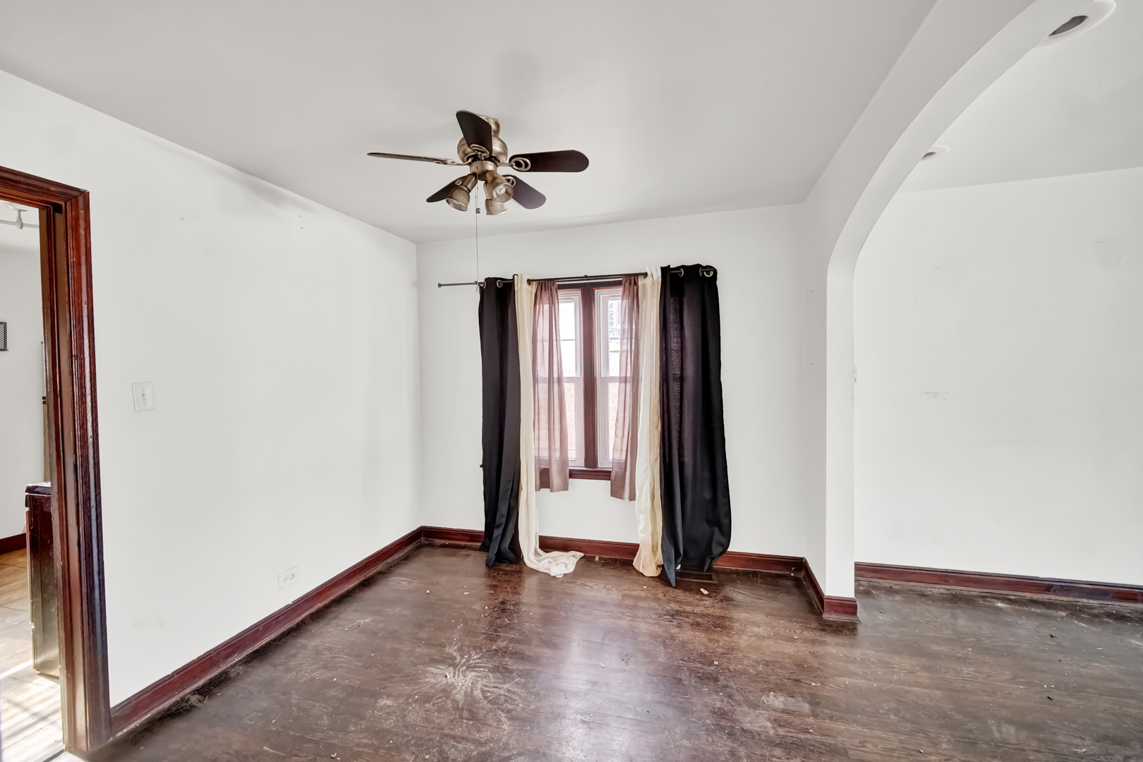14424 S Lowe Avenue Property Photo 5