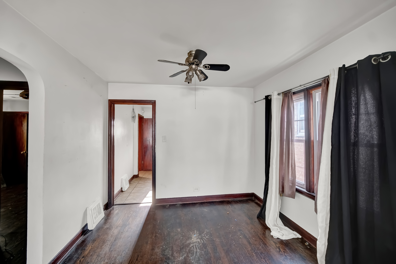 14424 S Lowe Avenue Property Photo 6