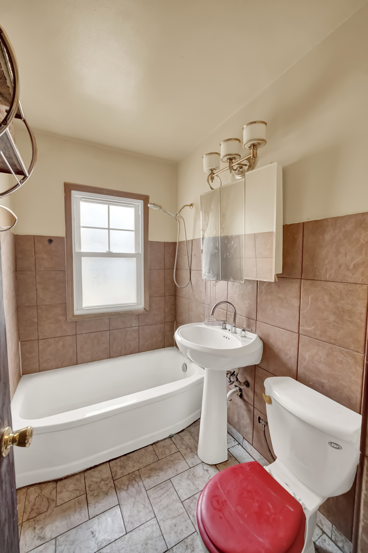 14424 S Lowe Avenue Property Photo 10