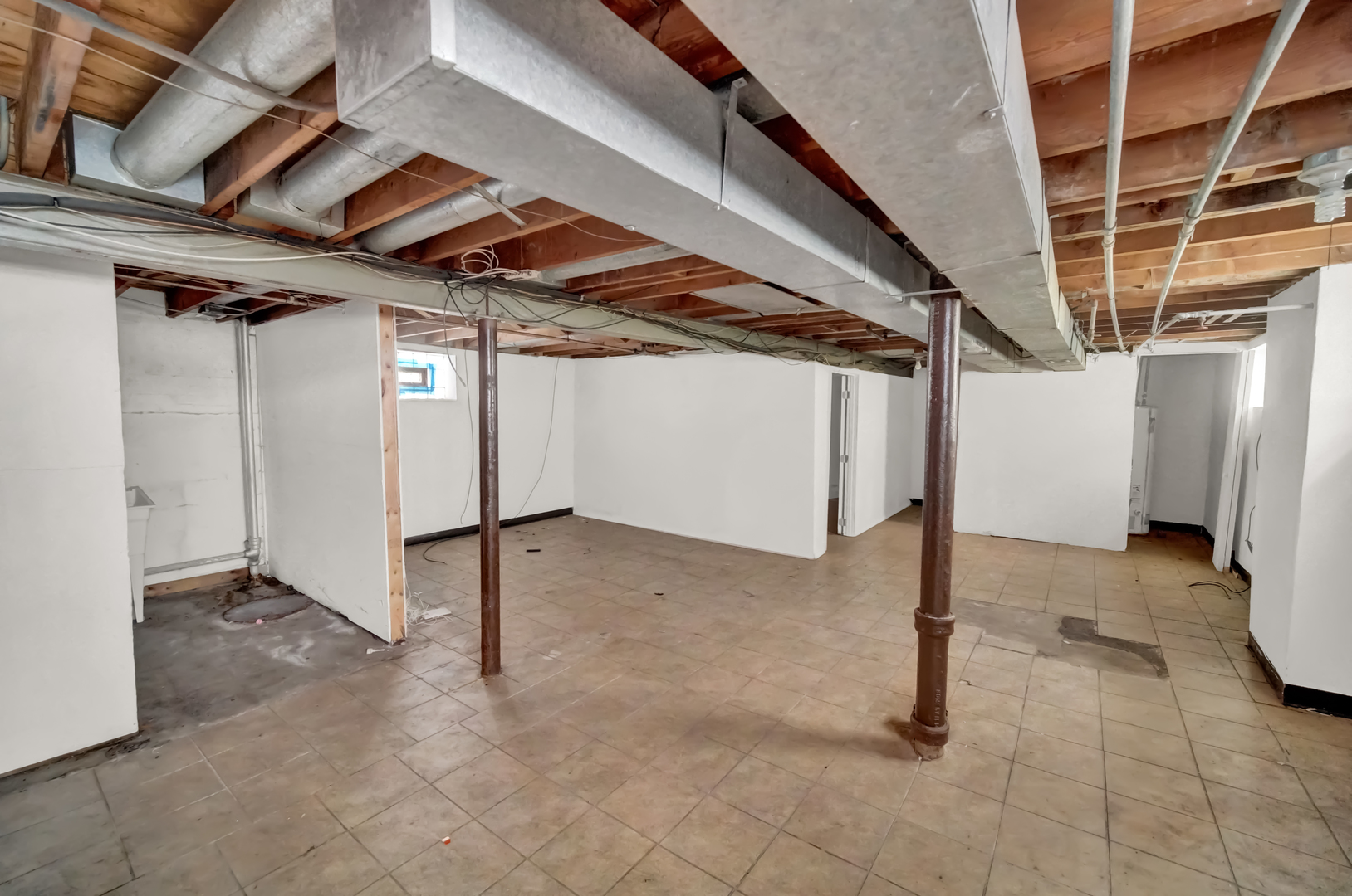14424 S Lowe Avenue Property Photo 13