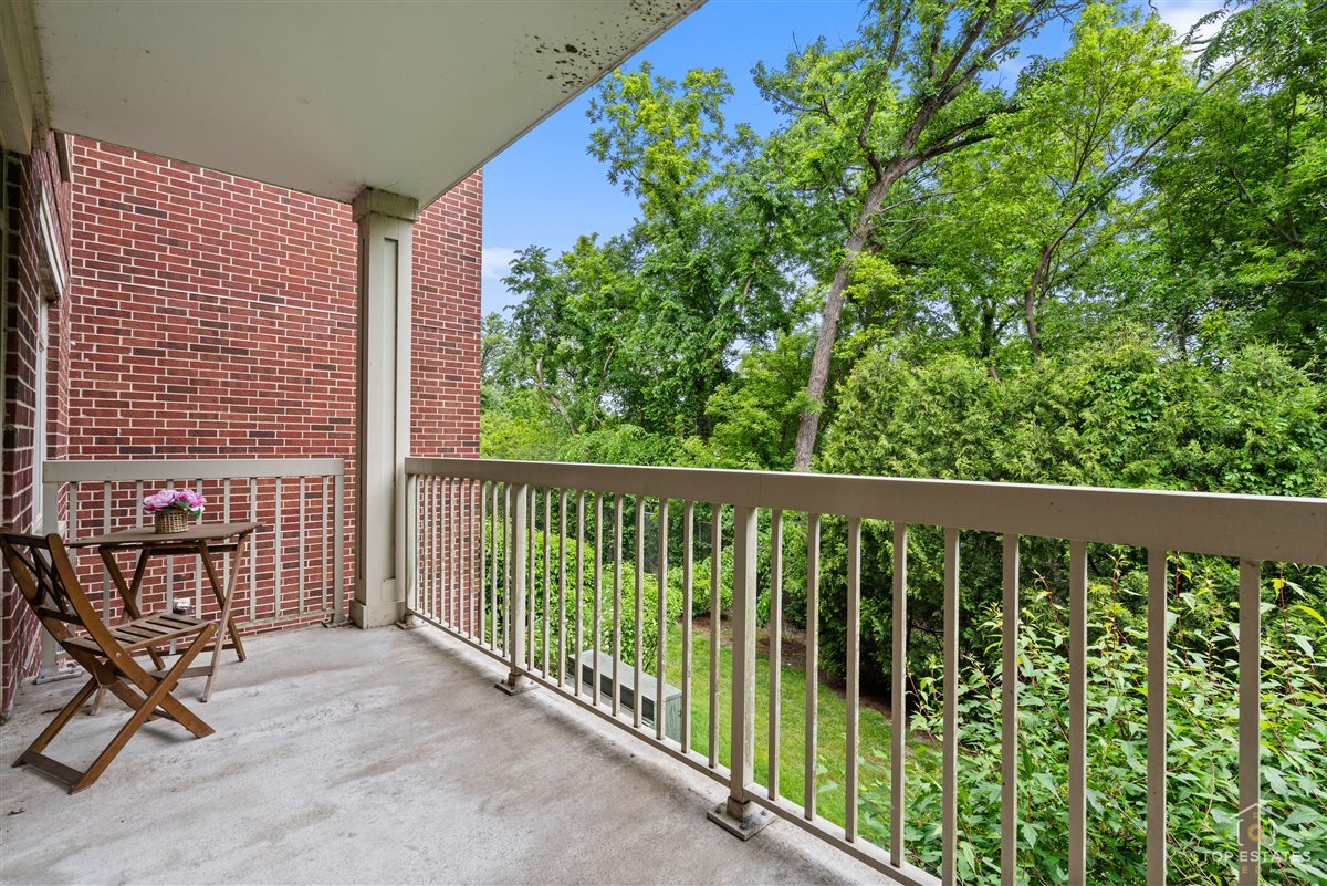 425 Benjamin Drive 205 Property Photo 16