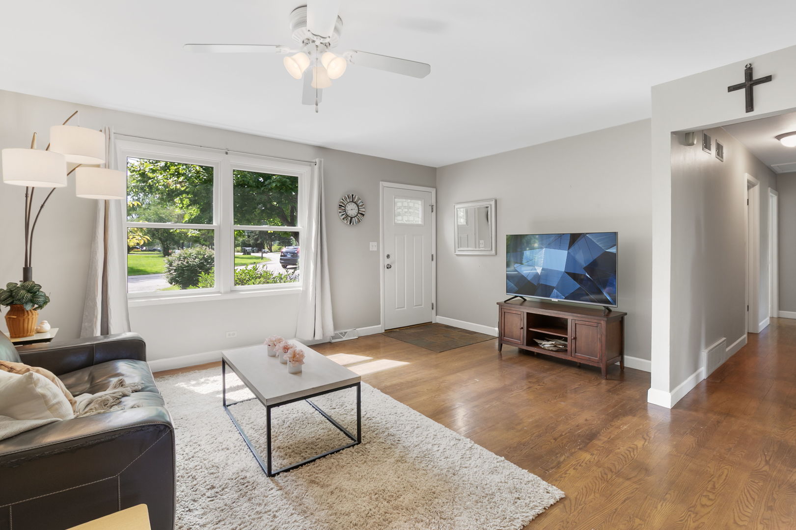 1814 Hazelwood Drive Property Photo 4